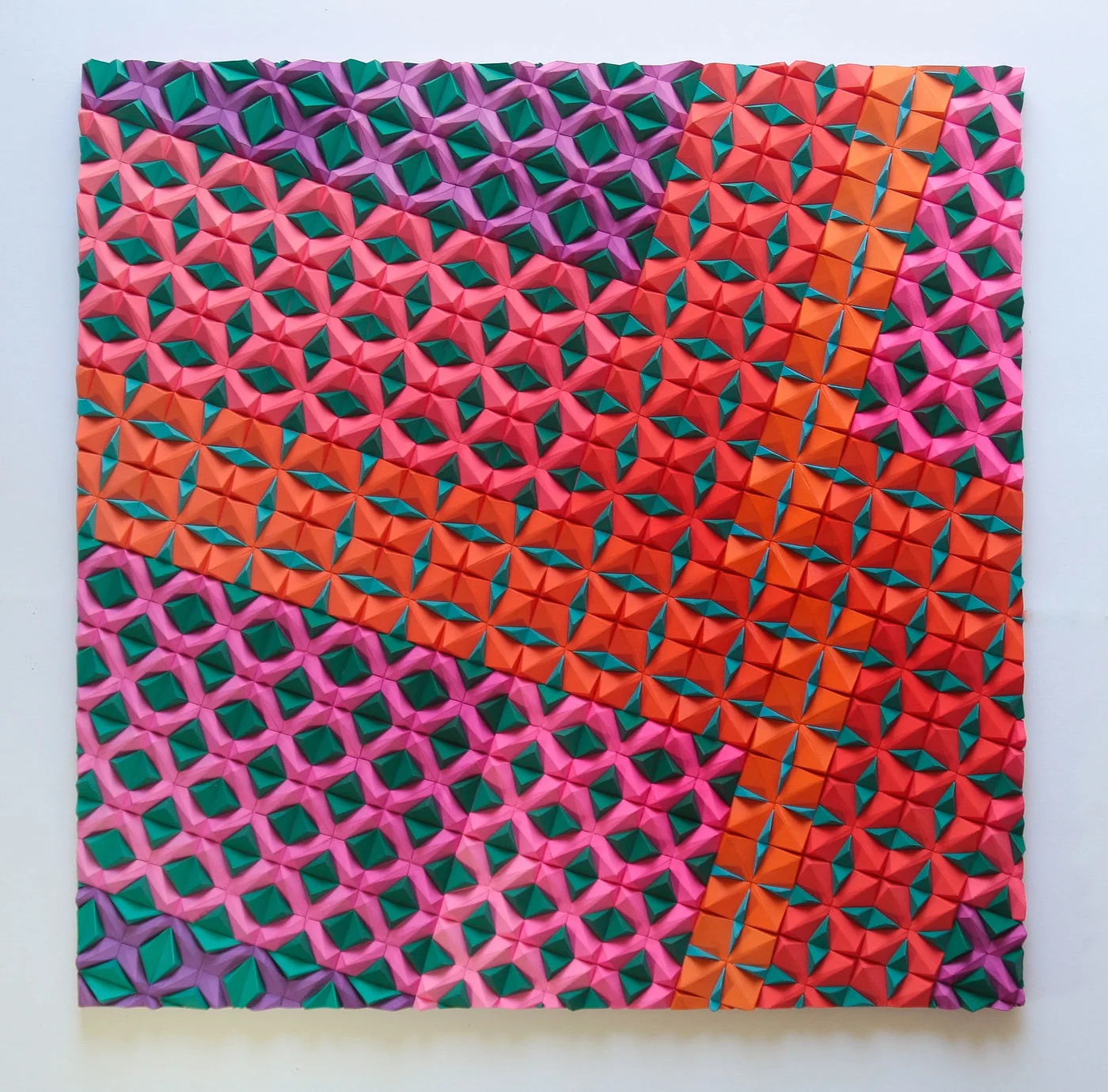 obra glitch naranja-magenta-verde